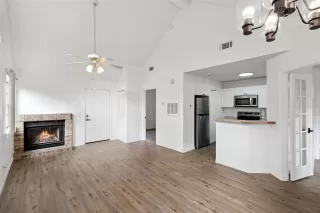 Photo #5: S5141297 Listing