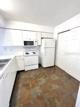 Photo #4: S5141299 Listing 