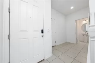 Photo #6: S5142015 Listing 