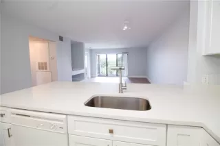 Photo #6: S5142057 Listing 