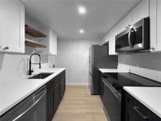 Photo #2: S5142193 Listing