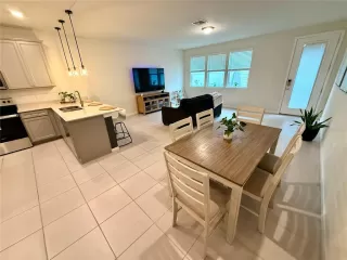 Photo #6: S5142198 Listing 