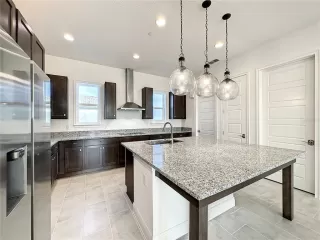 Photo #4: S5142267 Listing