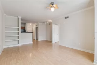 Photo #3: S5142280 Listing