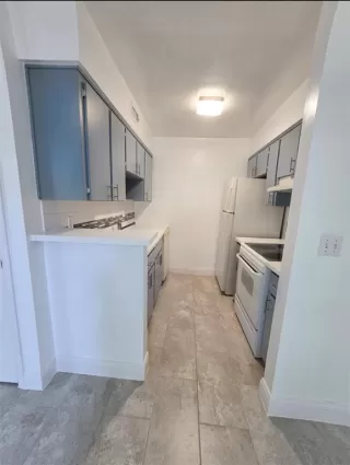 Photo #4: S5142403 Listing