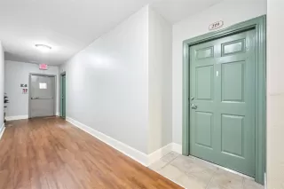 Photo #1: S5142494 Listing