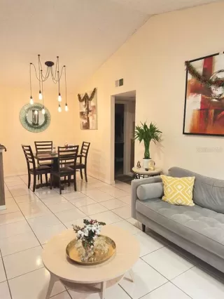 Photo #3: S5142528 Listing