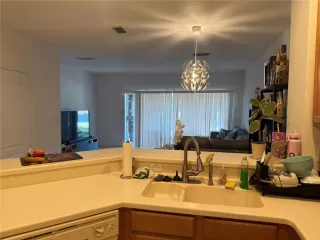 Photo #4: S5142631 Listing