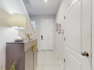 Photo #3: S5142638 Listing