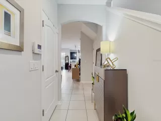 Photo #4: S5142638 Listing