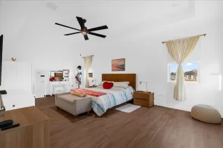 Photo #5: S5142706 Listing