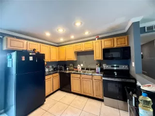 Photo #3: S5143004 Listing 