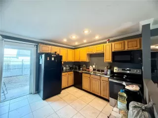 Photo #4: S5143004 Listing 