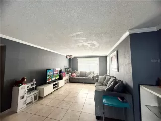 Photo #5: S5143004 Listing 