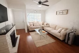 Photo #1: S5143429 Listing