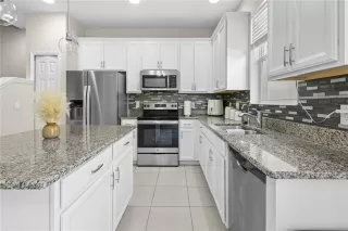 Photo #6: S5143436 Listing 