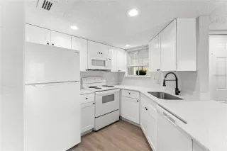 Photo #4: S5143466 Listing 