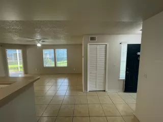 Photo #6: S5143697 Listing