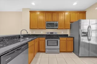 Photo #3: S5143838 Listing