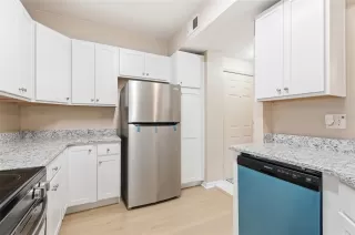 Photo #4: S5144026 Listing 