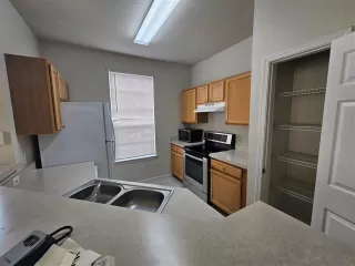 Photo #5: S5144132 Listing