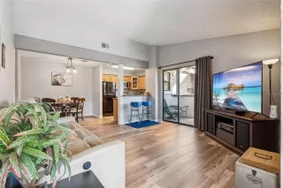 Photo #4: S5144196 Listing