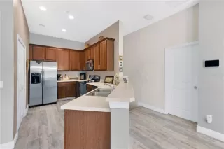 Photo #6: S5144225 Listing 