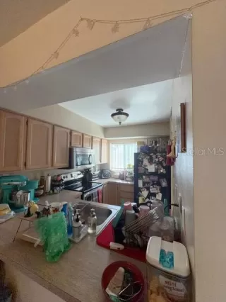 Photo #4: S5144384 Listing