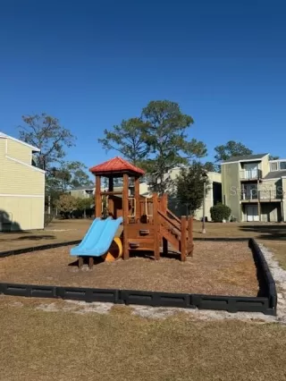 Photo #5: S5144384 Listing