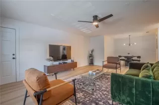 Photo #4: S5144503 Listing