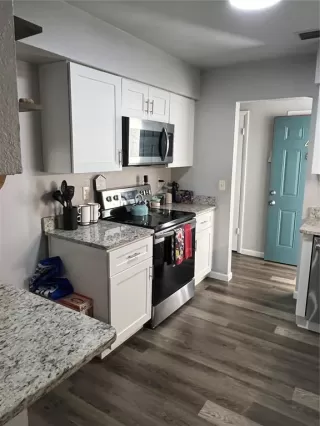 Photo #2: S5144509 Listing