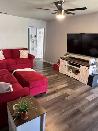 Photo #6: S5144509 Listing