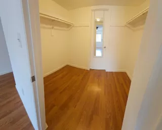 Photo #2: S5144589 Listing