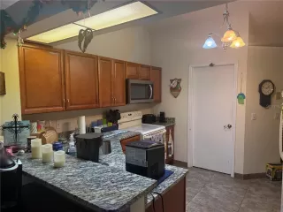 Photo #2: S5144791 Listing