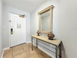 Photo #6: S5144929 Listing