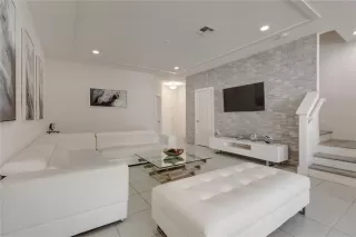 Photo #5: S5144991 Listing 