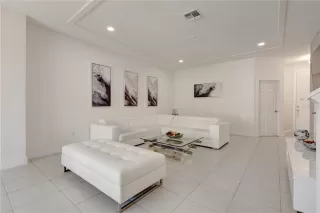 Photo #6: S5144991 Listing 