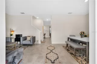 Photo #5: S5145091 Listing