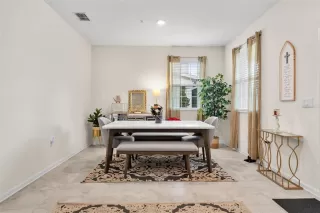 Photo #6: S5145091 Listing