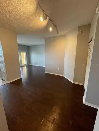 Photo #5: S5145485 Listing