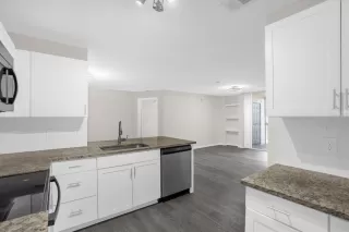 Photo #5: S5145611 Listing 