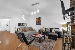 Photo #2: S5145891 Listing