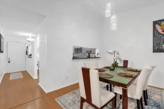 Photo #6: S5145891 Listing