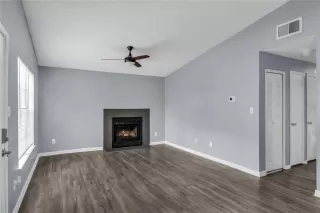 Photo #6: S5146331 Listing