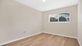 Photo #4: S5146352 Listing