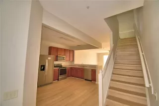 Photo #2: S5146421 Listing