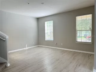 Photo #4: S5146422 Listing 