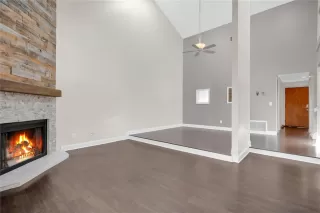 Photo #2: S5146437 Listing