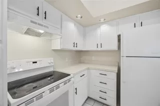 Photo #4: S5146440 Listing