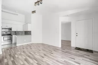 Photo #3: S5146459 Listing